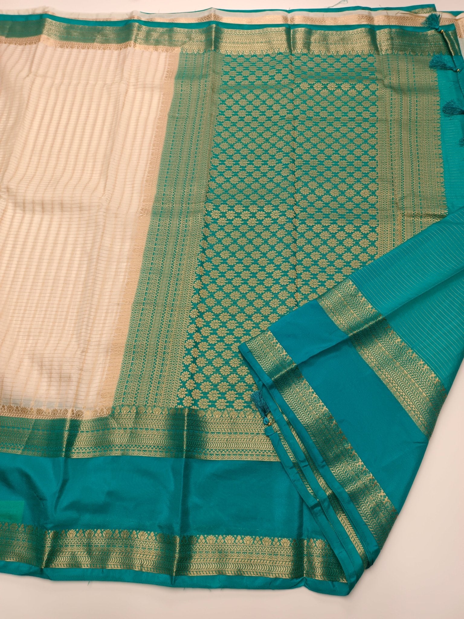 SEMI CREPE SILK SAREE - B S CHANNABASAPPA & SONS
