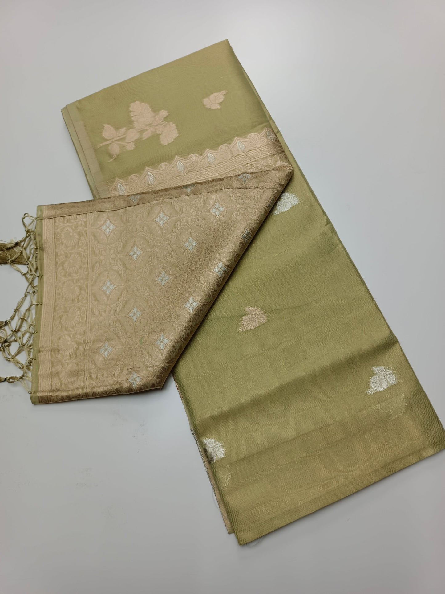 TISSUE COTTON SAREE - B S CHANNABASAPPA & SONS