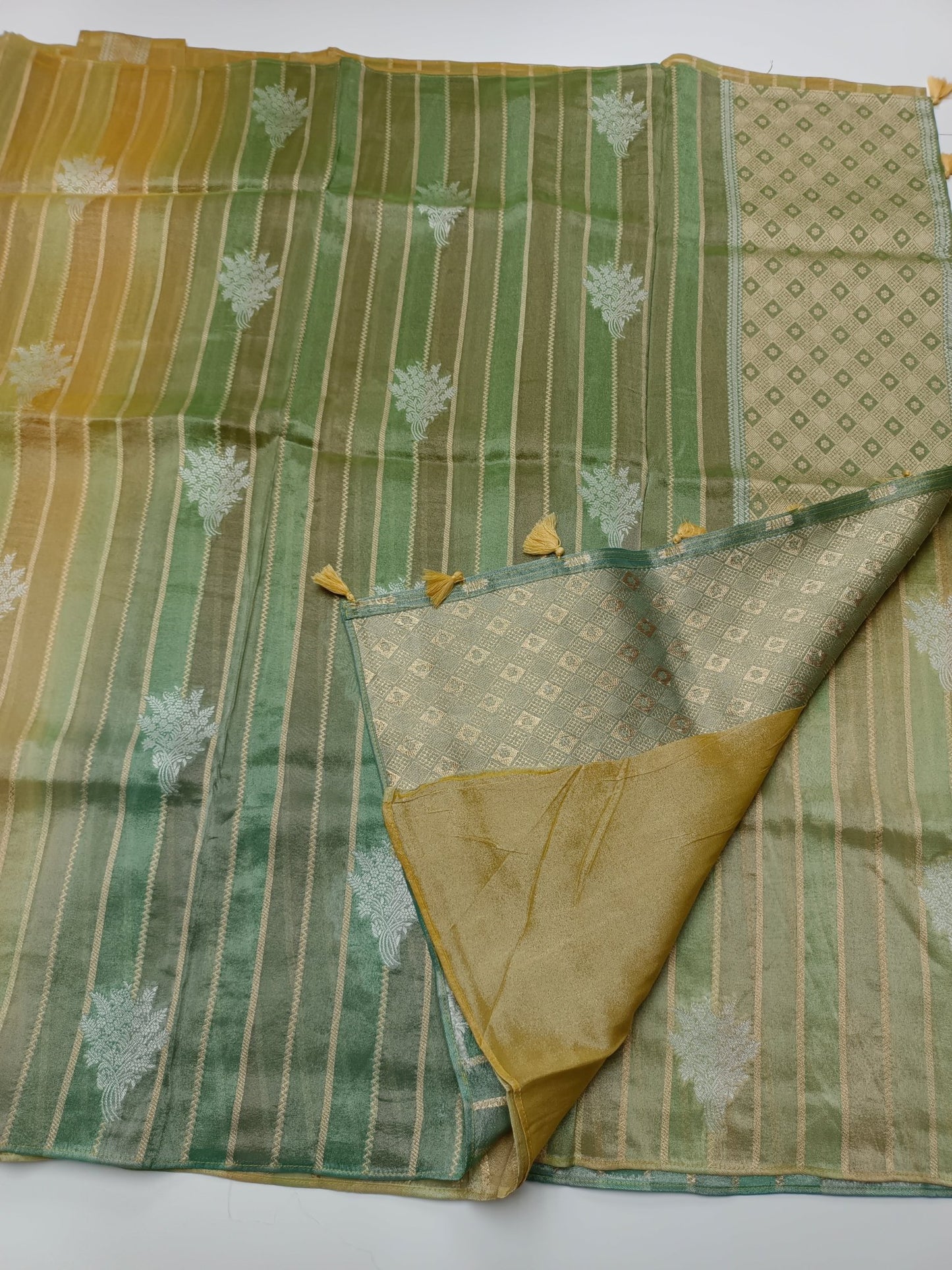 FANCY PARTY WEAR SAREE - B S CHANNABASAPPA & SONS