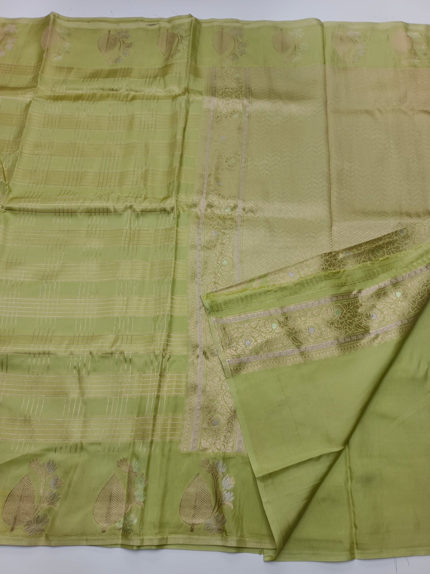 SEMI CREPE SILK SAREE - B S CHANNABASAPPA & SONS