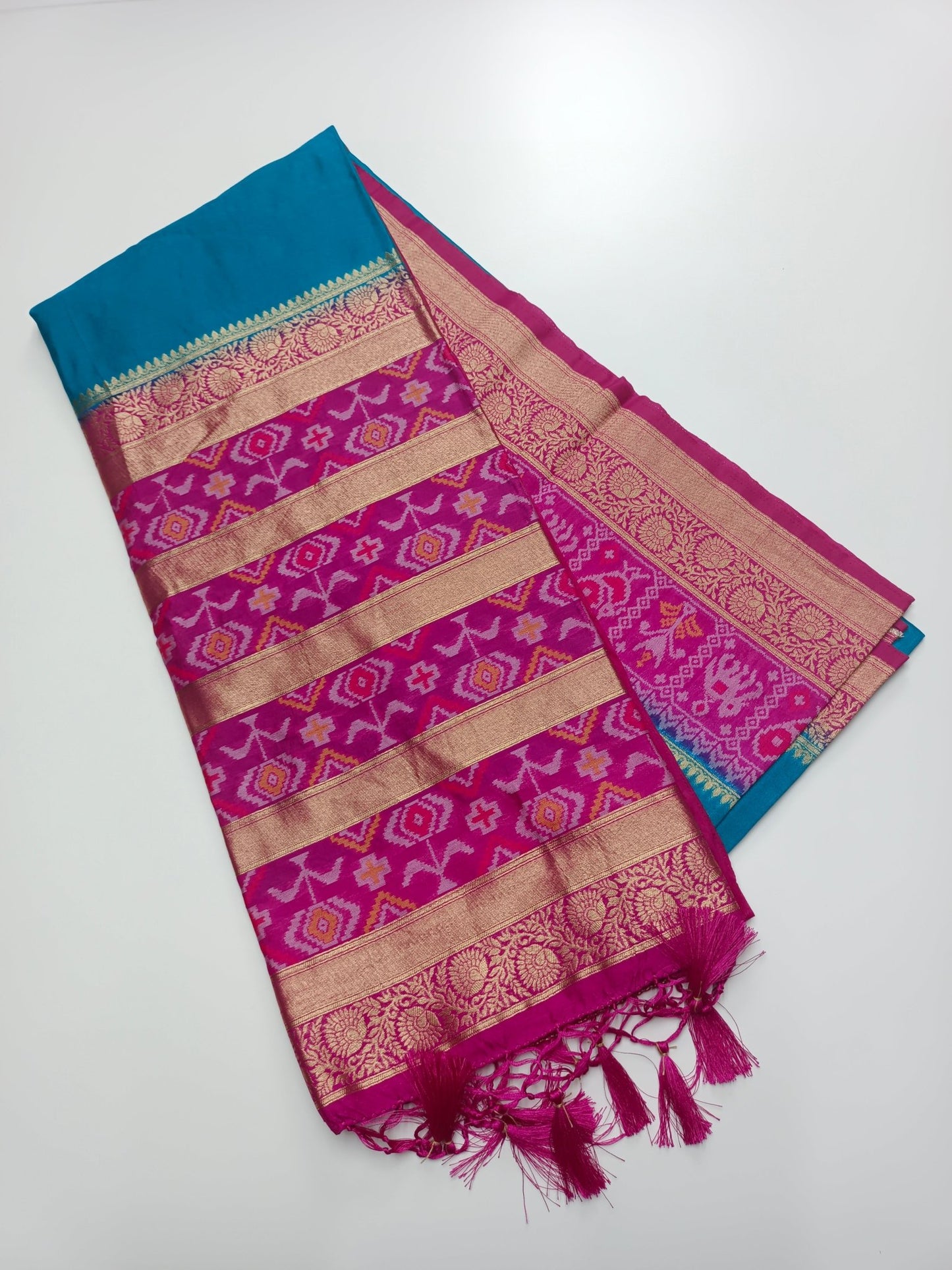 FANCY ART WORK SAREE (SPECIAL 30% DISCOUNT) - B S CHANNABASAPPA & SONS