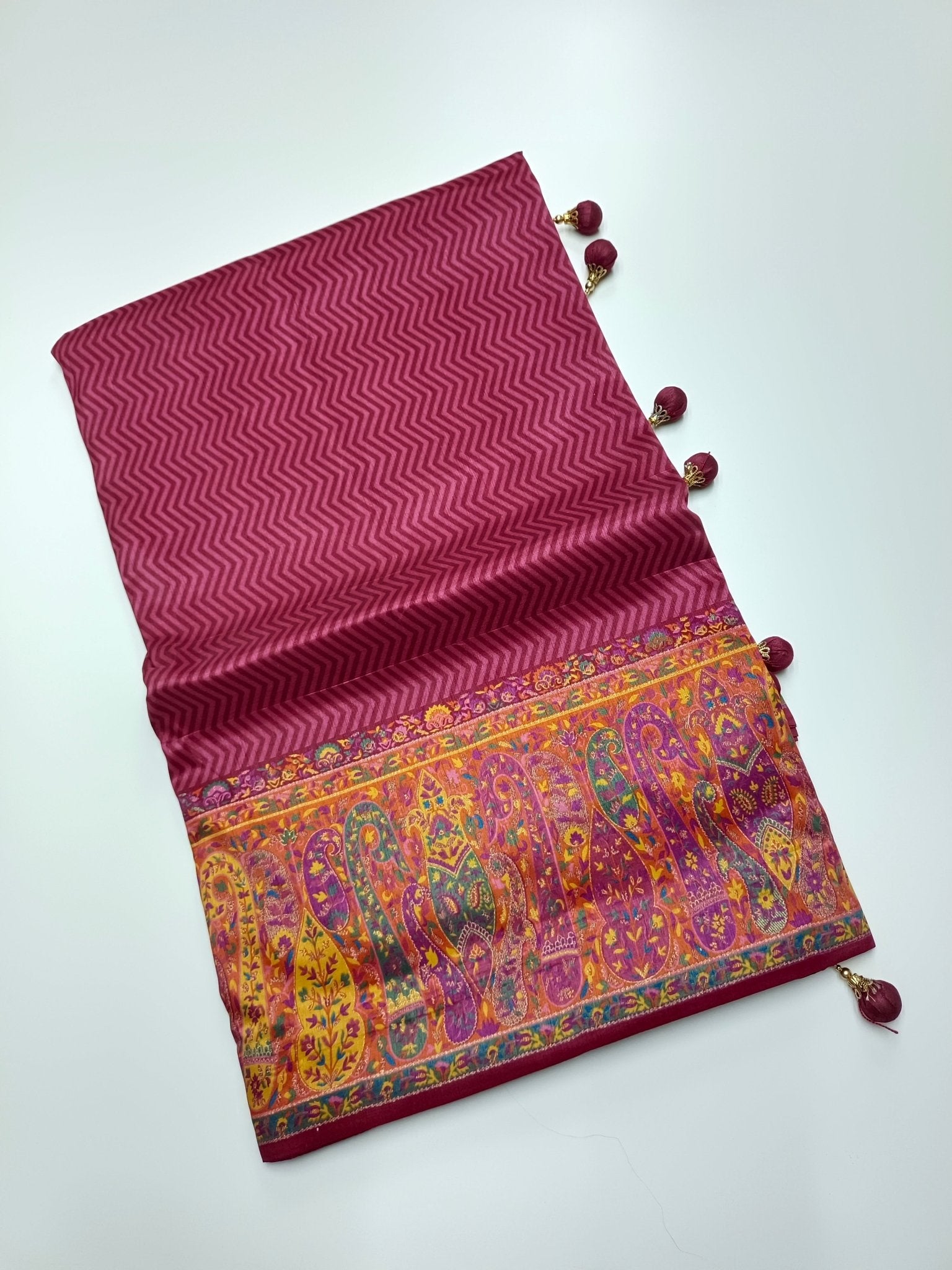 FANCY PATOLA DOLA SILK SAREE (SPECIAL 20% DISCOUNT) - B S CHANNABASAPPA & SONS