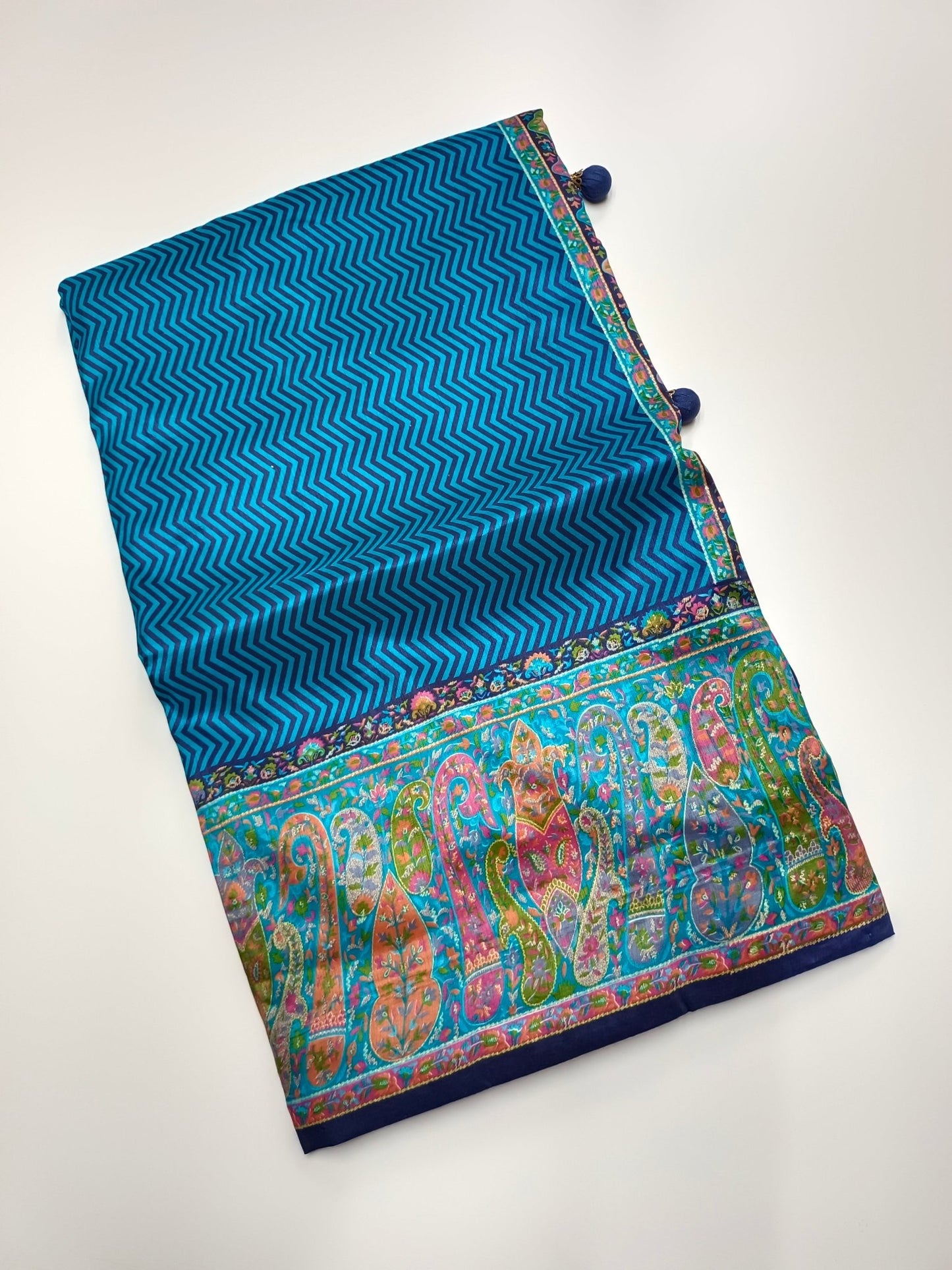 FANCY PATOLA DOLA SILK SAREE (SPECIAL 20% DISCOUNT) - B S CHANNABASAPPA & SONS