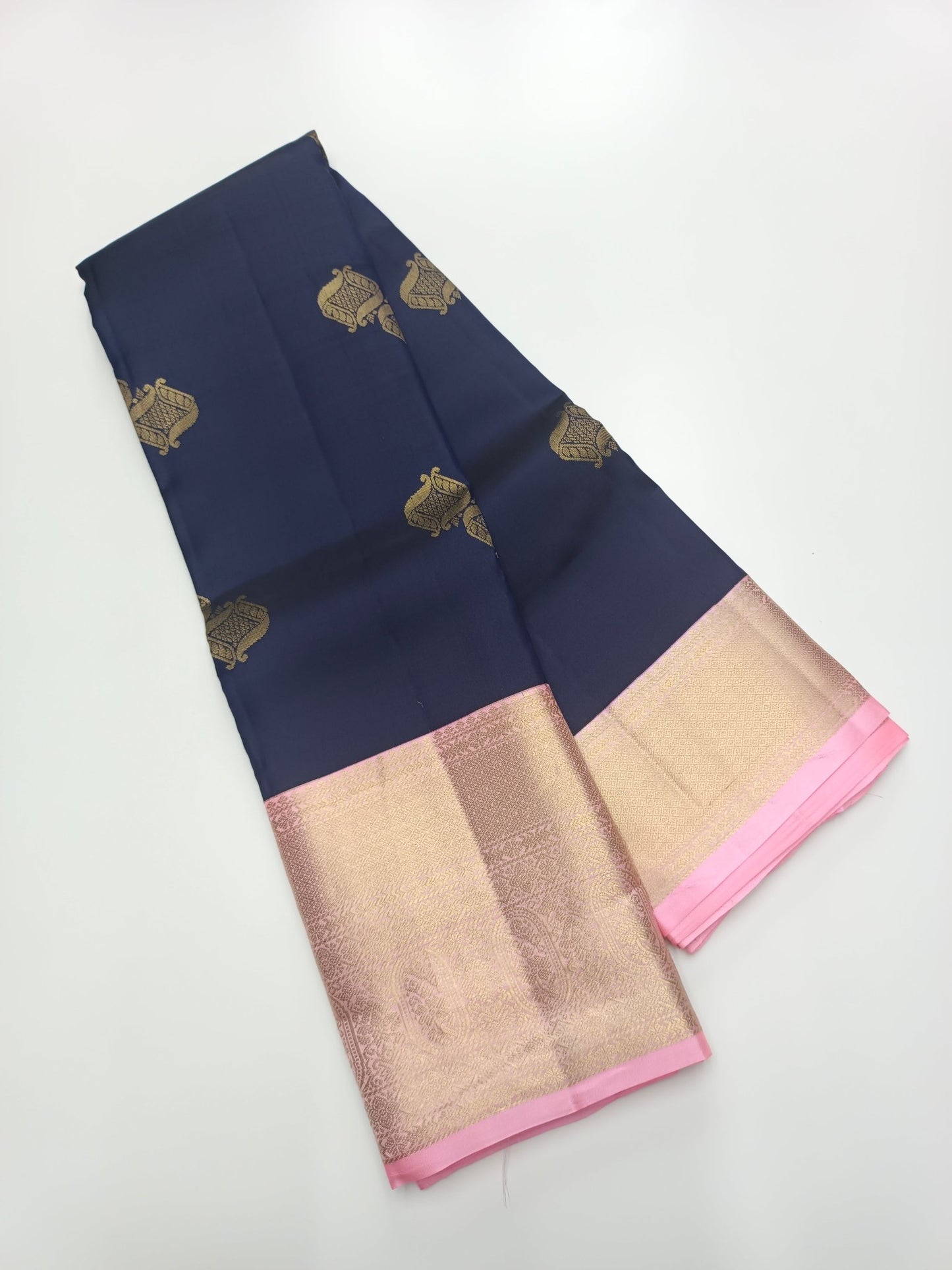 KANCHIPURAM PURE SILK SAREE - B S CHANNABASAPPA & SONS