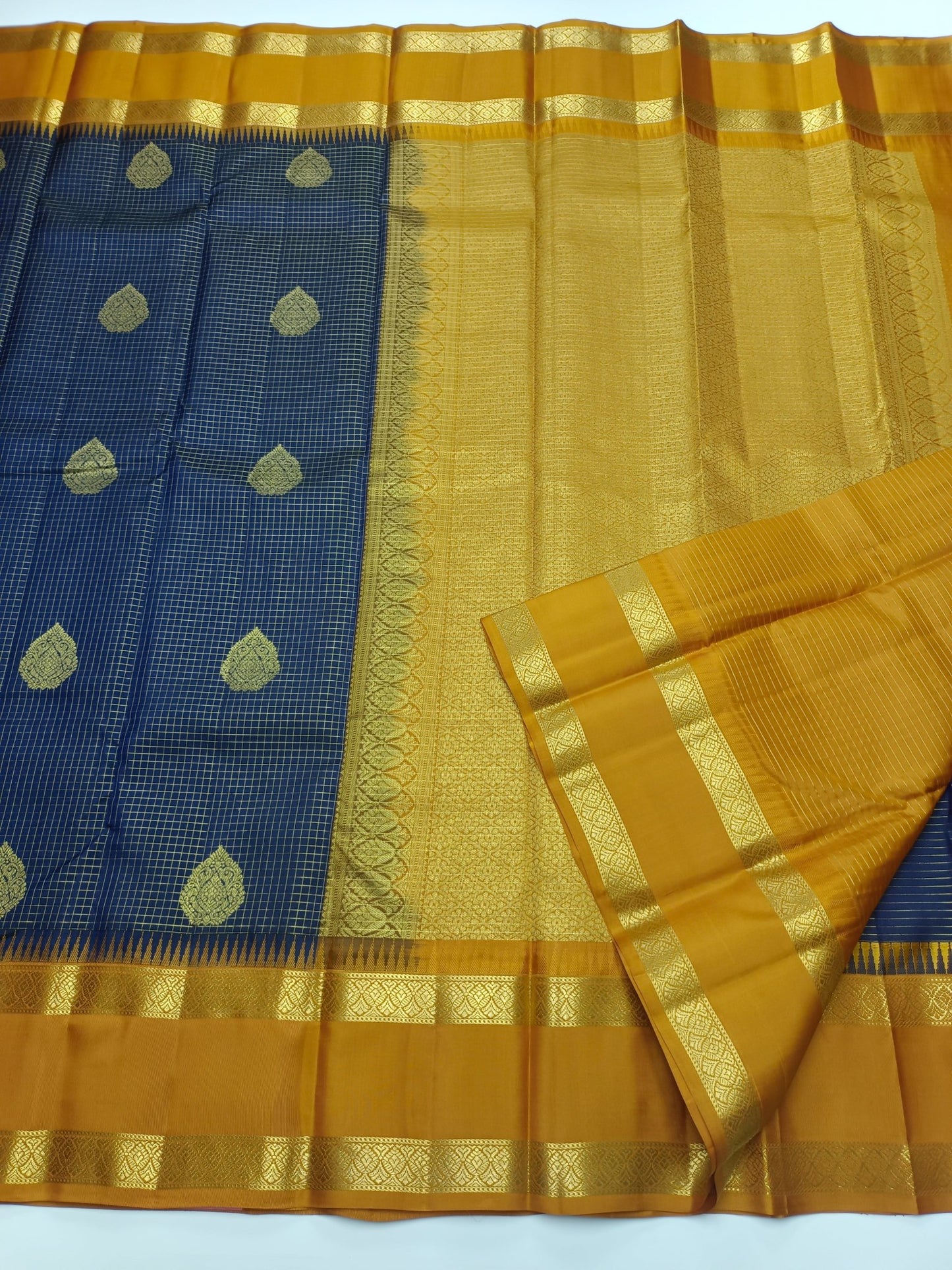 KANCHIPURAM PURE SILK SAREE - B S CHANNABASAPPA & SONS