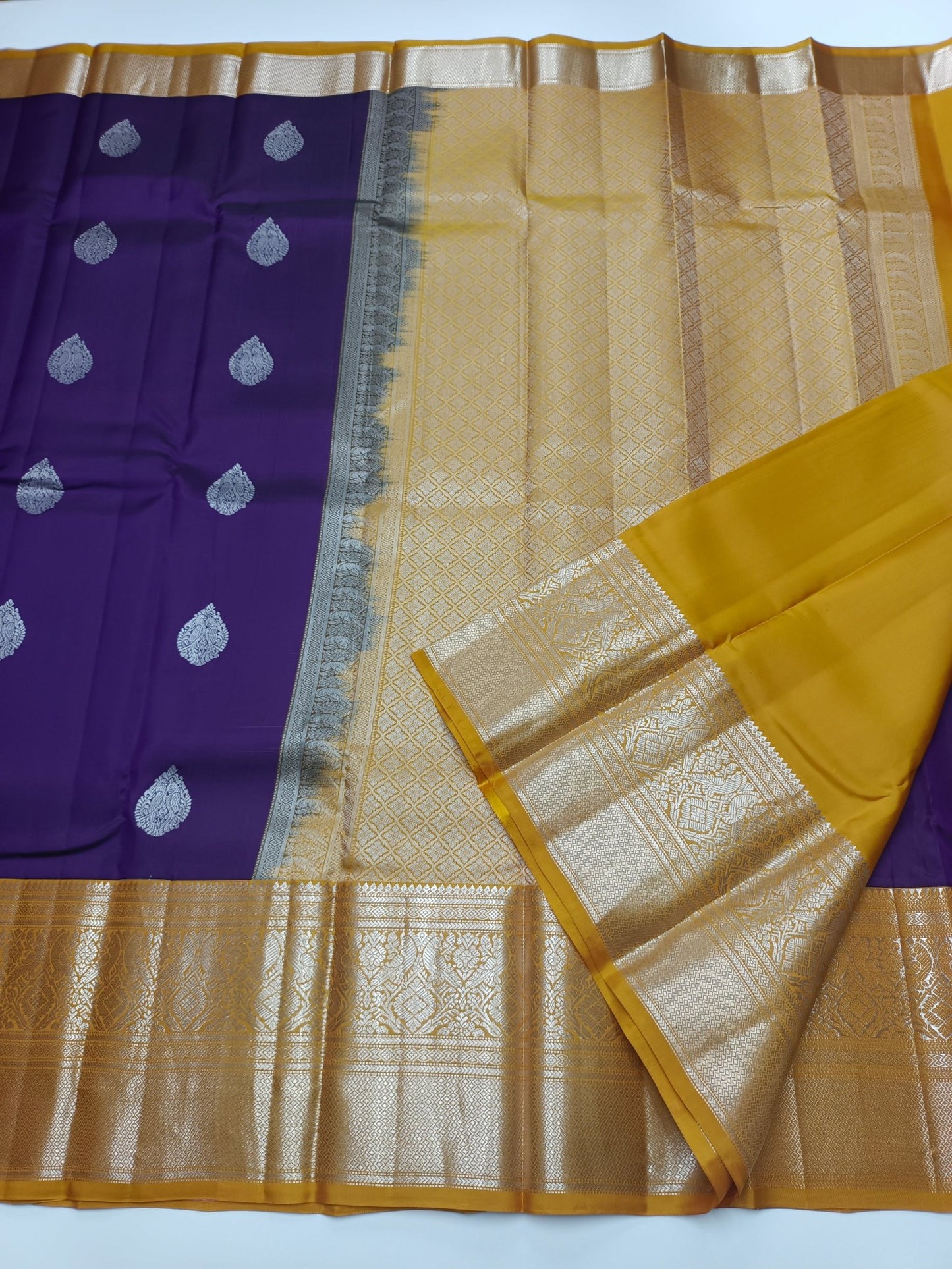 KANCHIPURAM PURE SILK SAREE - B S CHANNABASAPPA & SONS