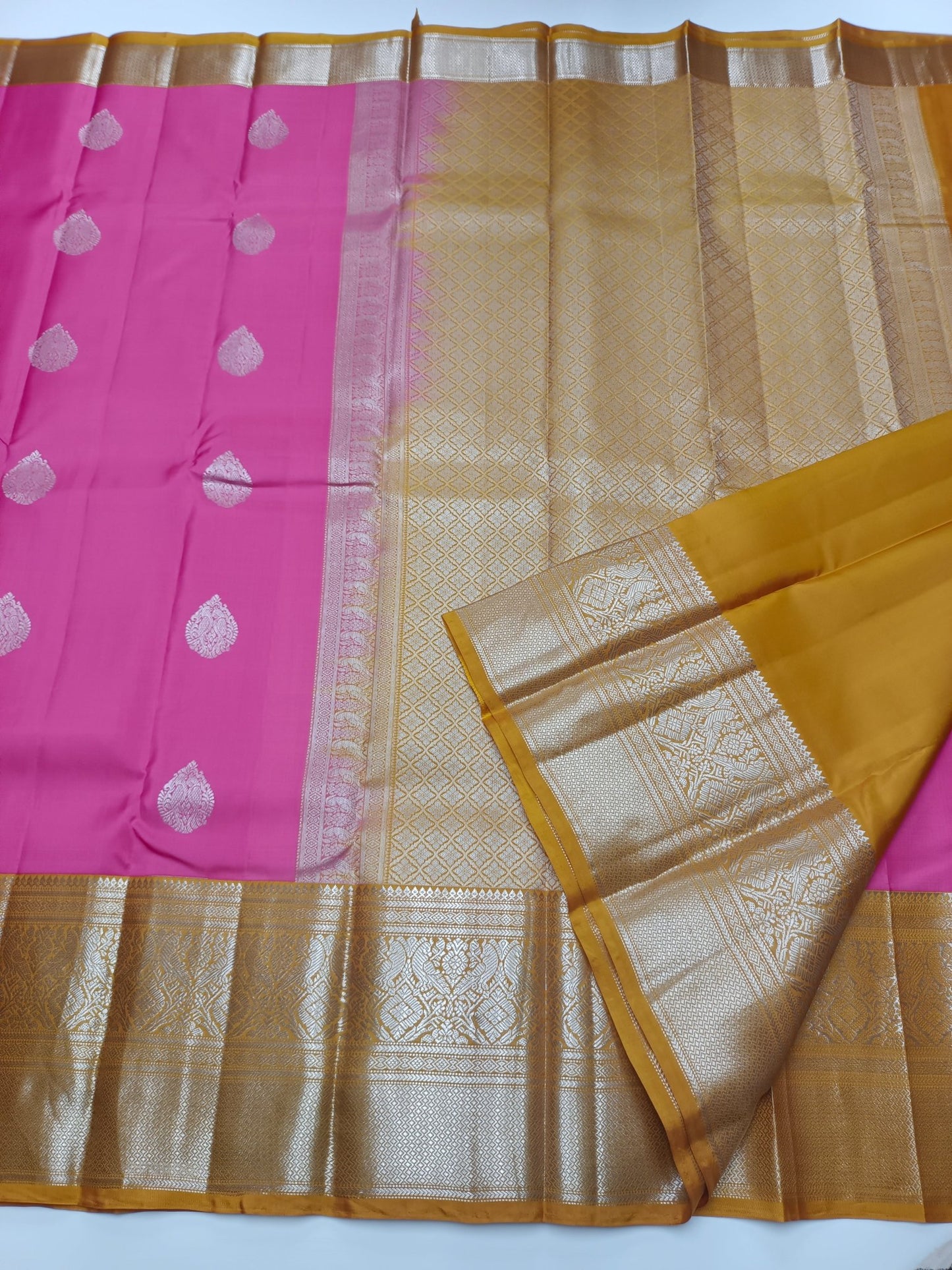 KANCHIPURAM PURE SILK SAREE - B S CHANNABASAPPA & SONS