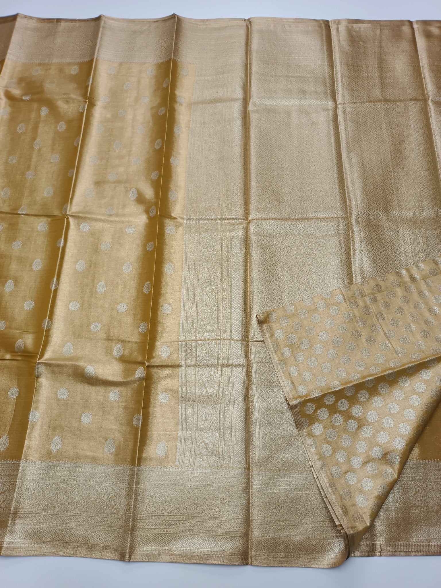 FANCY TISSUE SAREE - B S CHANNABASAPPA & SONS