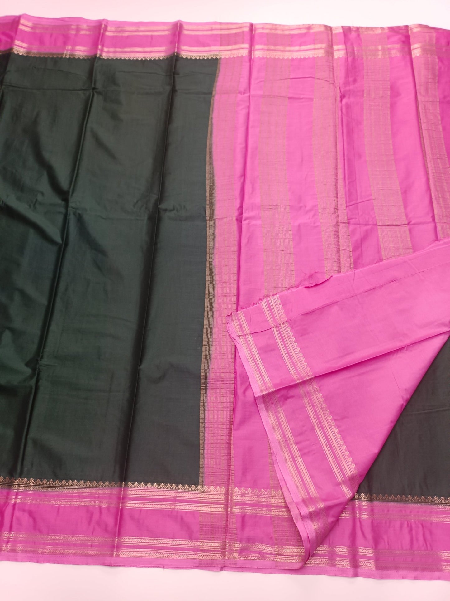 ART CREPE SAREE - B S CHANNABASAPPA & SONS