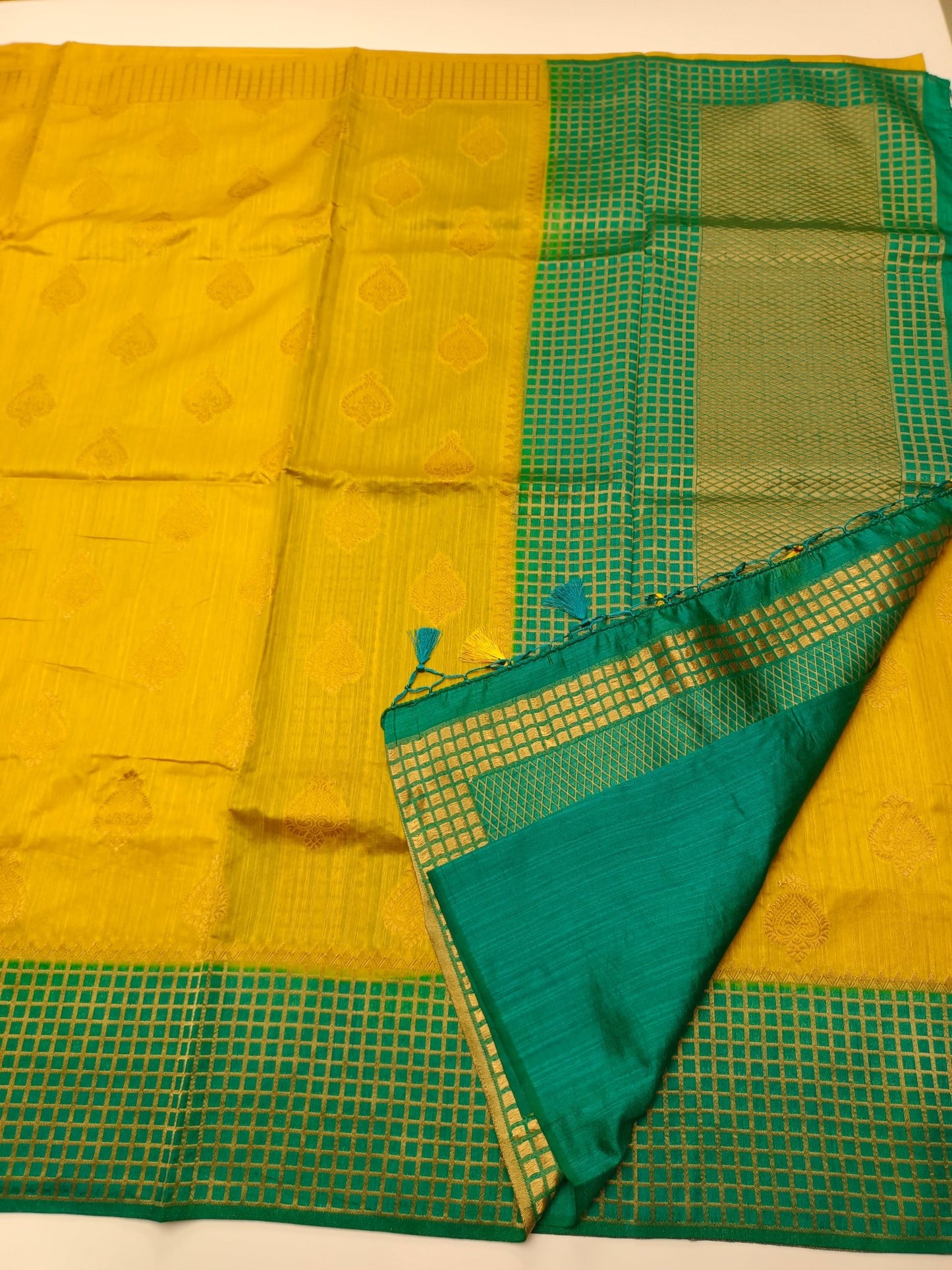 FANCY BANARASI SAREE - B S CHANNABASAPPA & SONS
